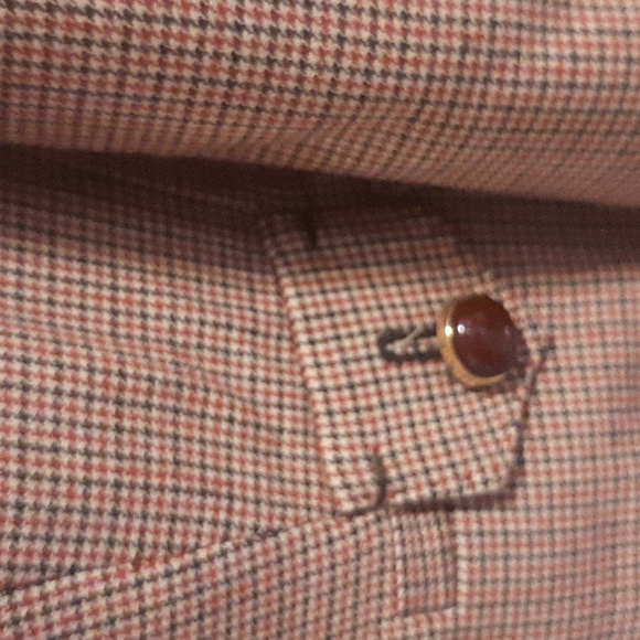 Kulson blazer I'm not sure about the color it's looks like rusty orange or light - Picture 2 of 12